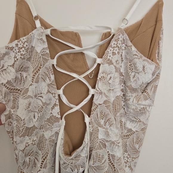 Lulu's Cream Lace Bodysuit - Picture 9 of 10